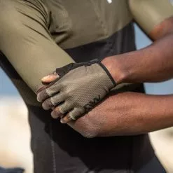 Guanti Northwave Active Verde Oliva Nero -Vendite Gilet Ciclismo nw nw22 c89202324 64 003